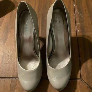 Nine West Rounded Toe Pumps